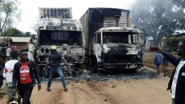 Sécurité/Ituri: 4 véhicules incendiés par les rebelles Adf à Bandibwame